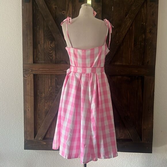 Margot Robbie Barbie The Movie Pink Plaid Dress Barbie Costume - Picture 8 of 13